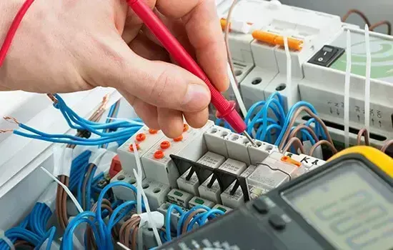 Professional electrician in Richmond